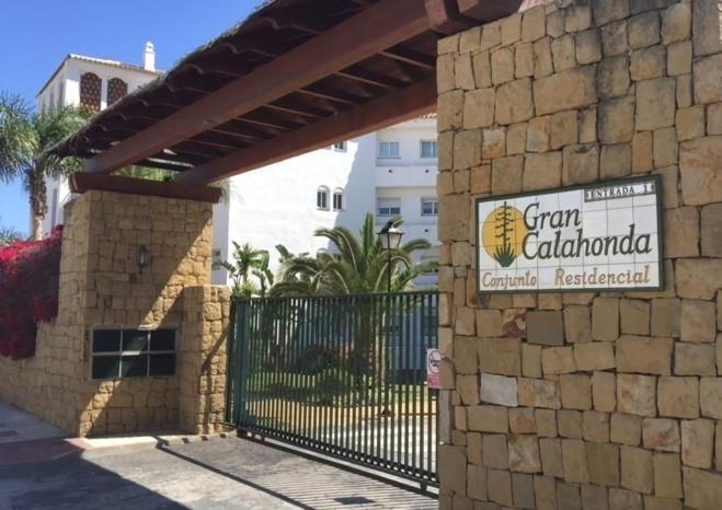 Luxury Garden Apartment - Walking Distance To The Sea Sitio de Calahonda Exterior photo