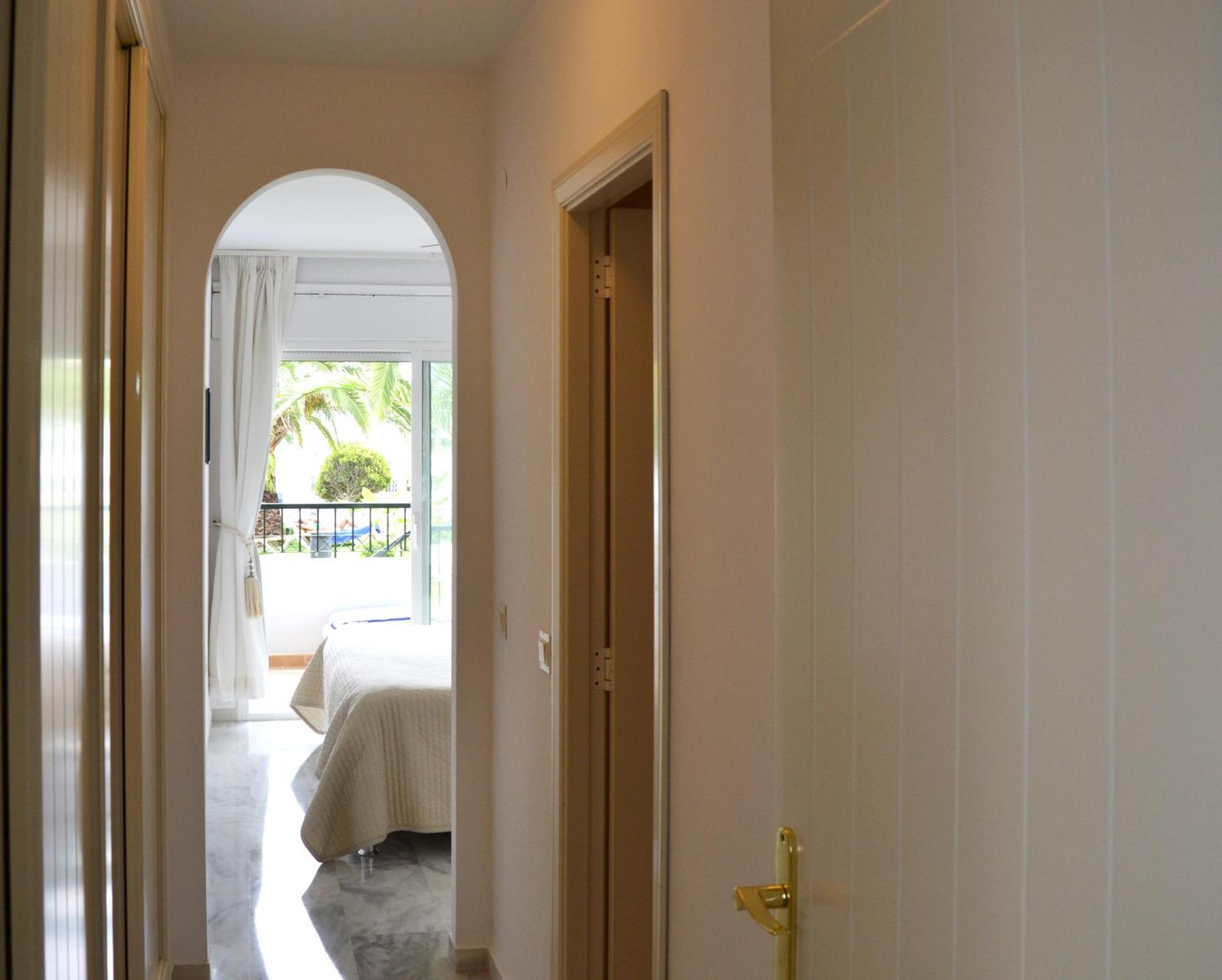 Luxury Garden Apartment - Walking Distance To The Sea Sitio de Calahonda Exterior photo