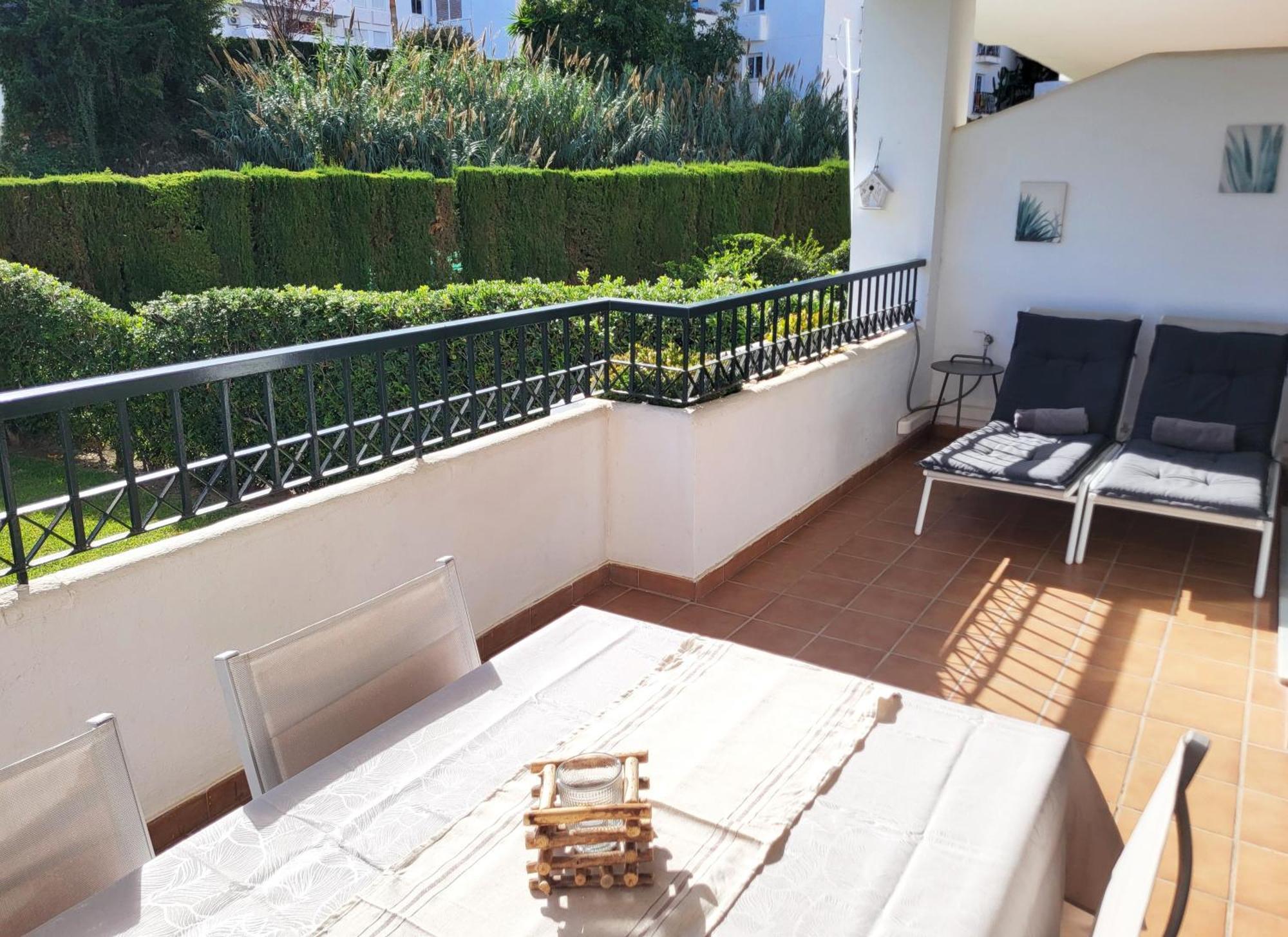 Luxury Garden Apartment - Walking Distance To The Sea Sitio de Calahonda Exterior photo