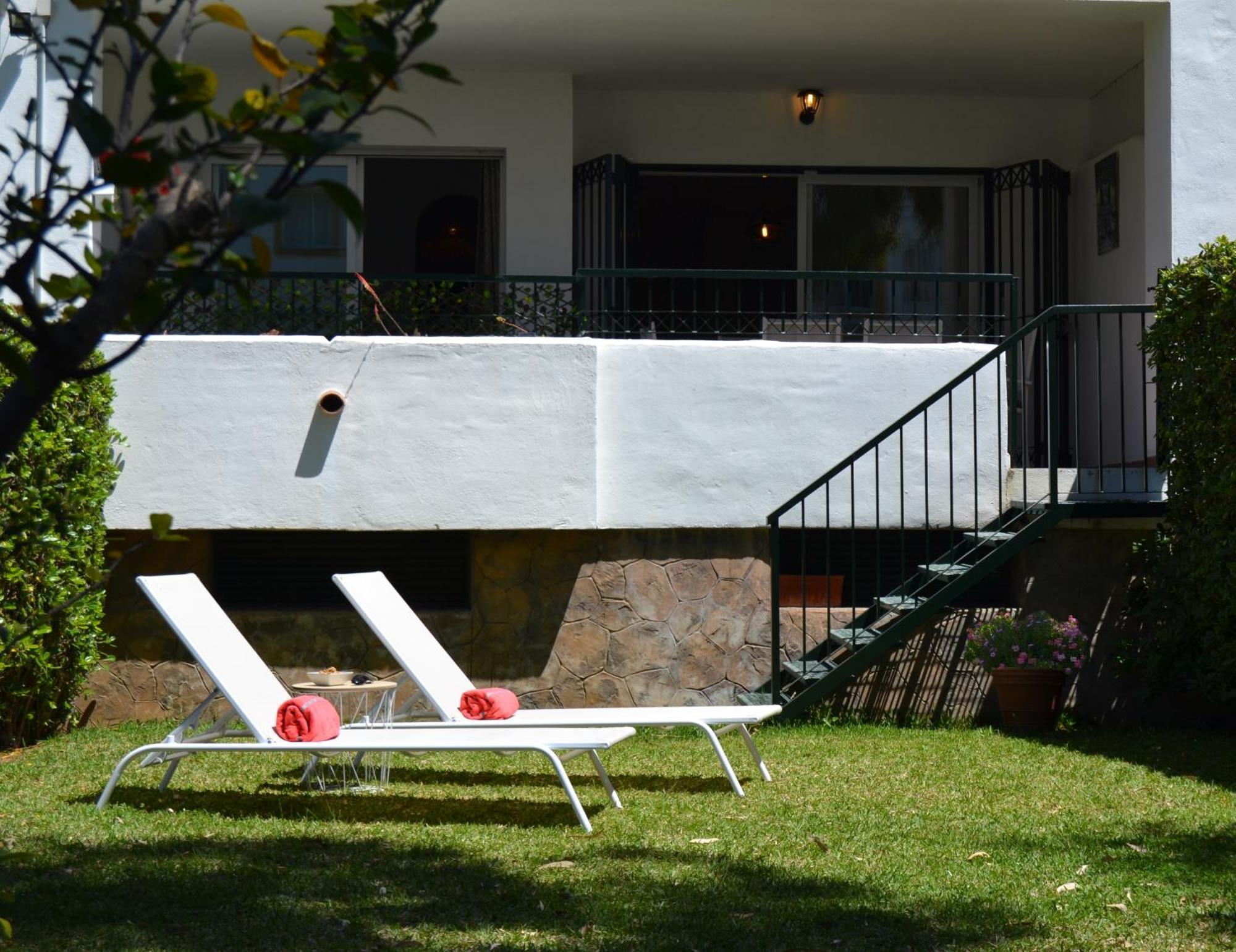 Luxury Garden Apartment - Walking Distance To The Sea Sitio de Calahonda Exterior photo